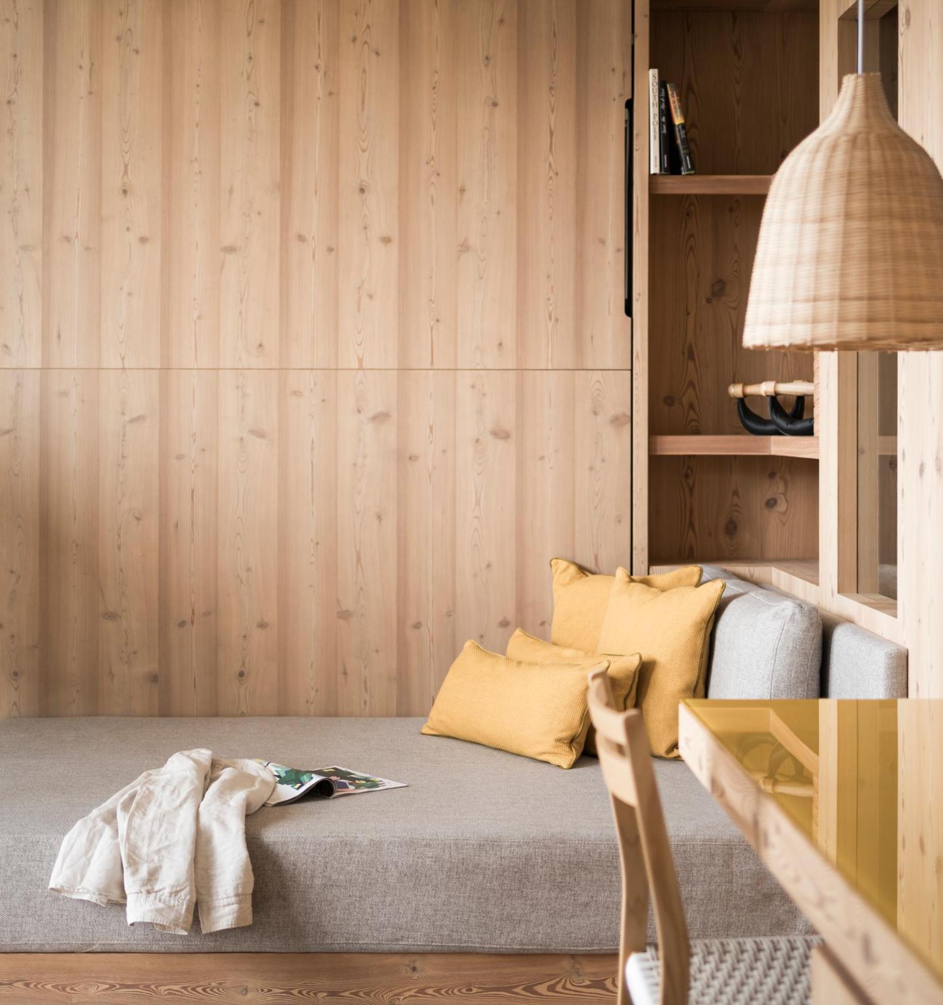 Falkensteiner Hotel Kronplatz - The Leading Hotels Of The World (Adults Only) Рисконе Стая снимка A wall panel made of wood